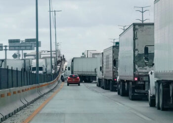 Saturación en aduanas de la frontera norte por actualización de software