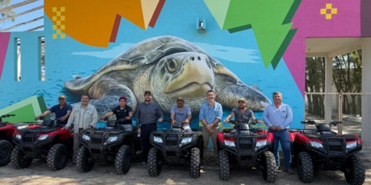 Gladys Porter Zoo y CPBT refuerzan la protección de la tortuga Lora