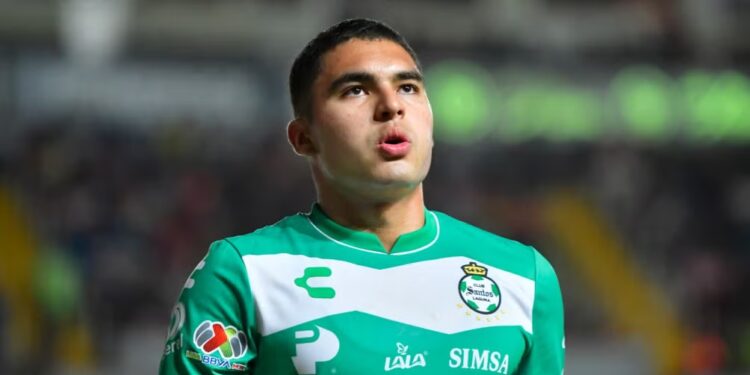 Stephano Carrillo es nuevo jugador del Feyenoord tras su paso por Santos Laguna