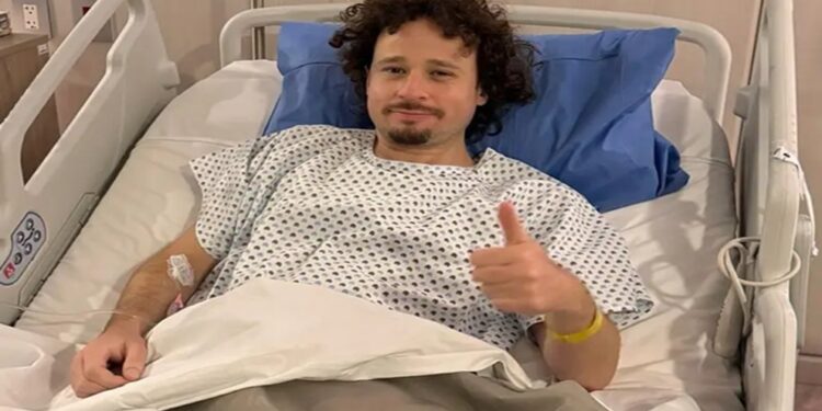 Luisito Comunica hospitalizado en Japón por grave problema de salud