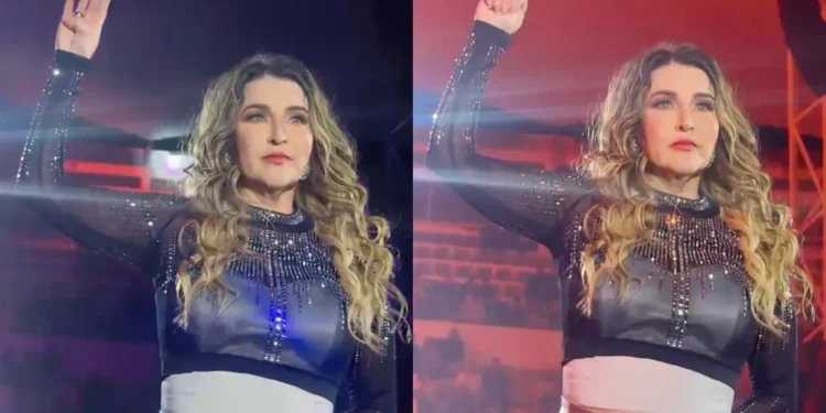 Alicia Villarreal genera preocupación tras hacer señal de auxilio en concierto